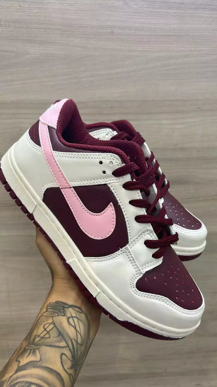 Dunk Low SB