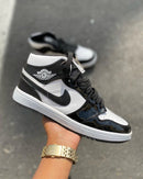 Nike Air Jordan 1 Retro High OG 'Black White'