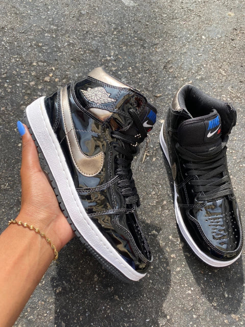 AIR JORDAN 1 HIGH OG ' BLACK METALLIC GOLD '