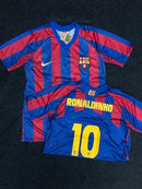 Camisa Barcelona Retro Grená (Ronaldinho) 05/06