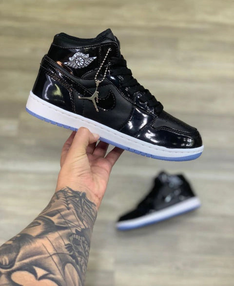Nike Air Jordan 1 Retro High OG 'Triple Black'