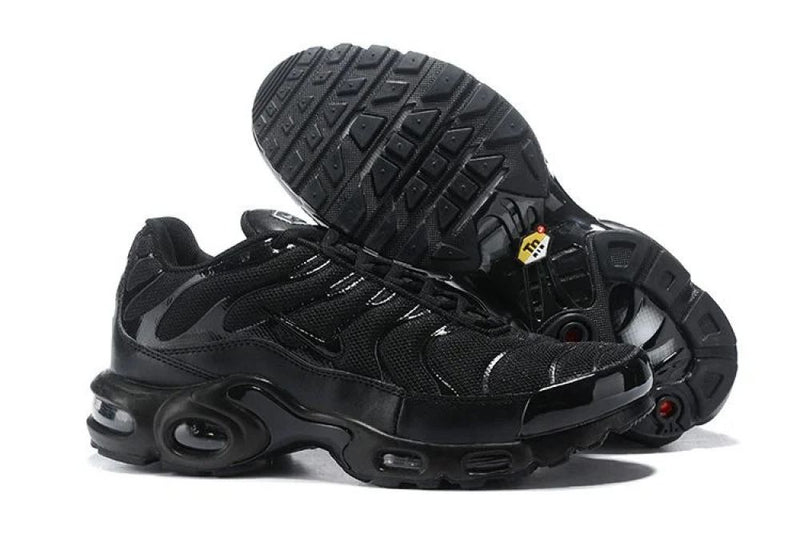 VaporMax Plus “Triple Black”